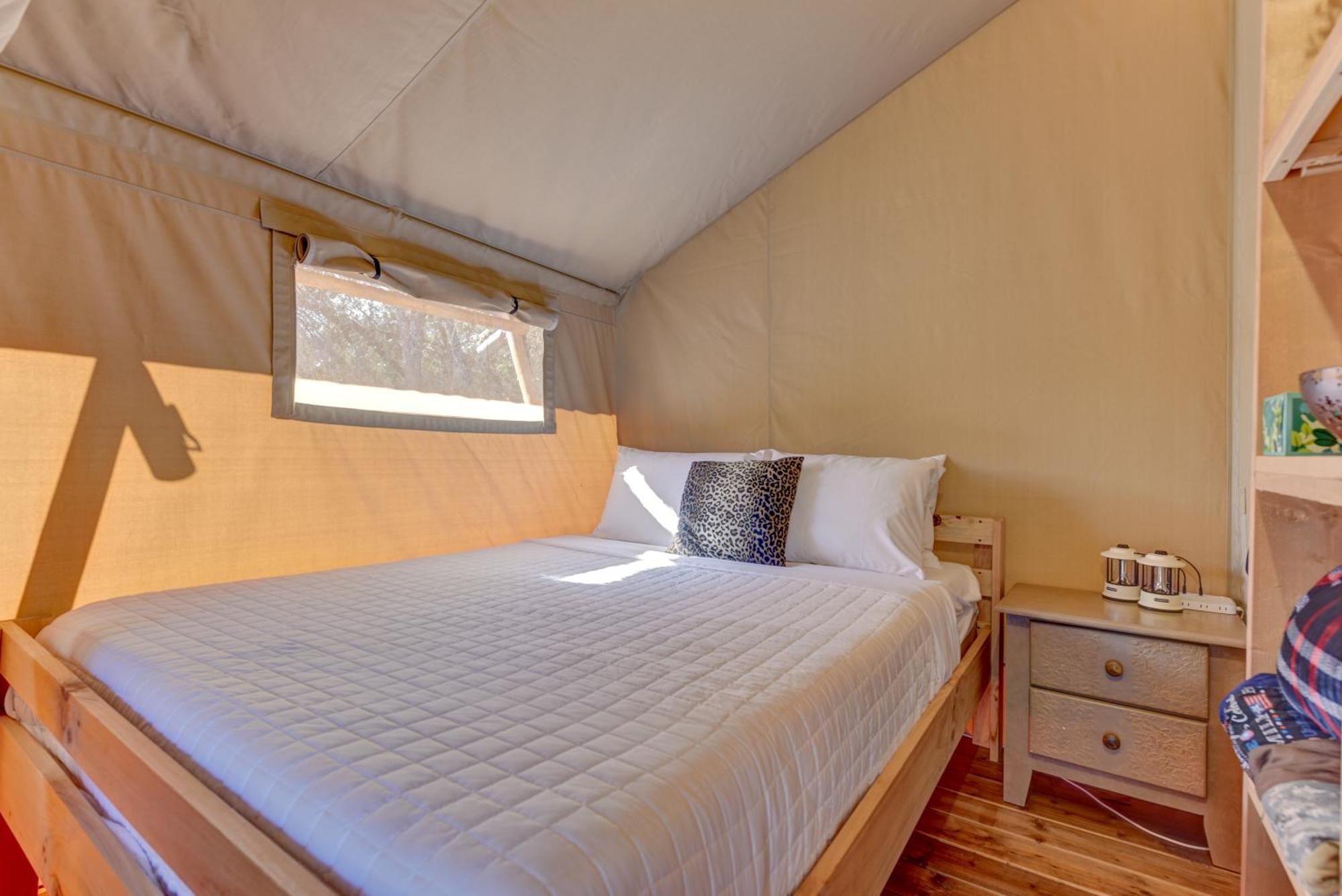 12 Fires Luxury Glamping With Heating #1 Hotel Джонсън Сити Екстериор снимка